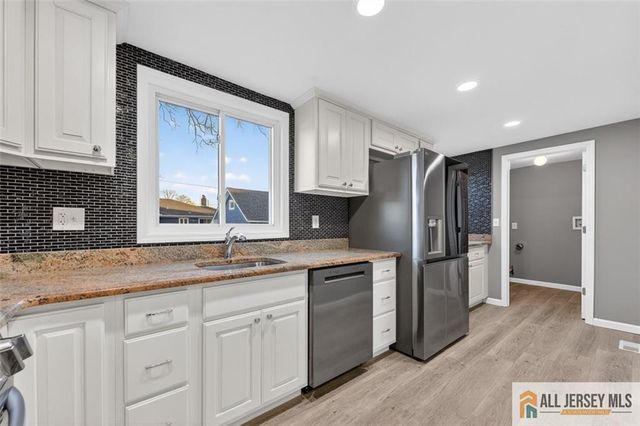 28 Madison Avenue, Avenel, NJ 07001