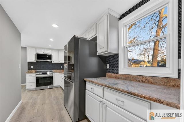 28 Madison Avenue, Avenel, NJ 07001