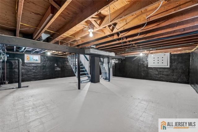 28 Madison Avenue, Avenel, NJ 07001