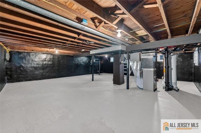 28 Madison Avenue, Avenel, NJ 07001