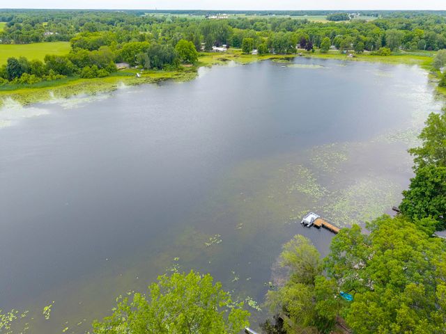 6395 N 1060, Orland, IN 46776