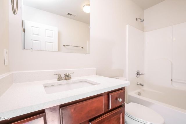 195 Cherryhill Drive, Four Oaks, NC 27524