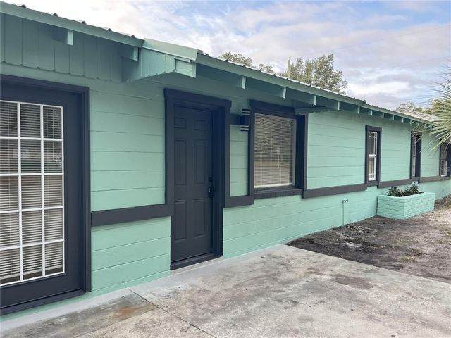 1405 SE 4TH AVENUE, Gainesville, FL 32641