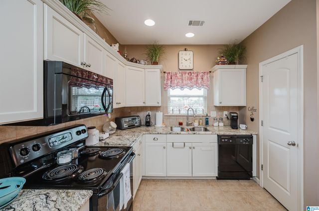 1359 MOUNTAIN LANE, Gardendale, AL 35071