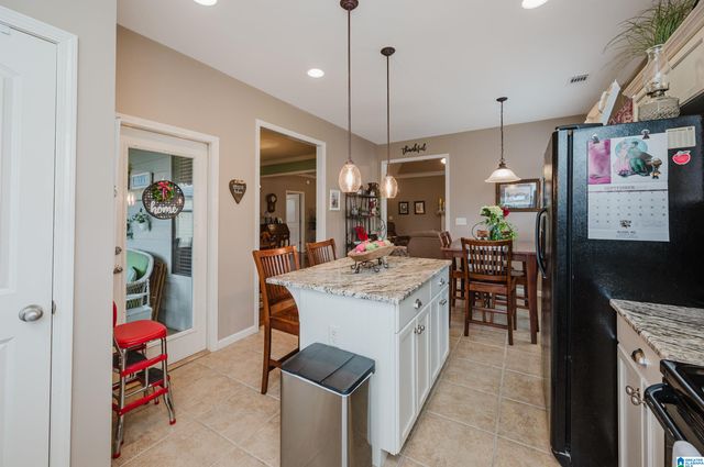 1359 MOUNTAIN LANE, Gardendale, AL 35071