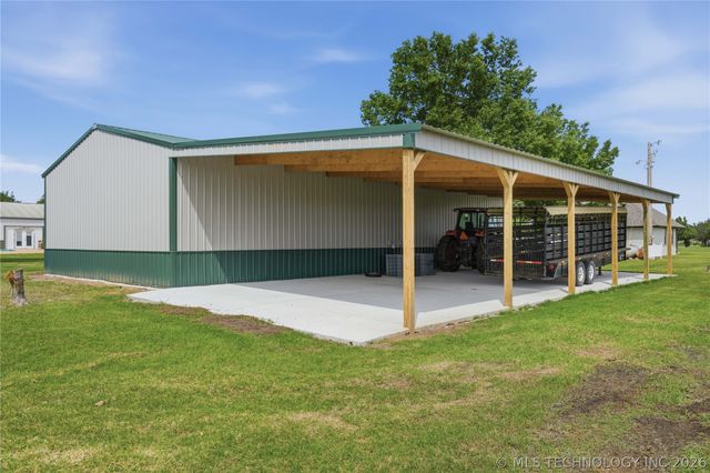 12785 N 280 Road, Okmulgee, OK 74447