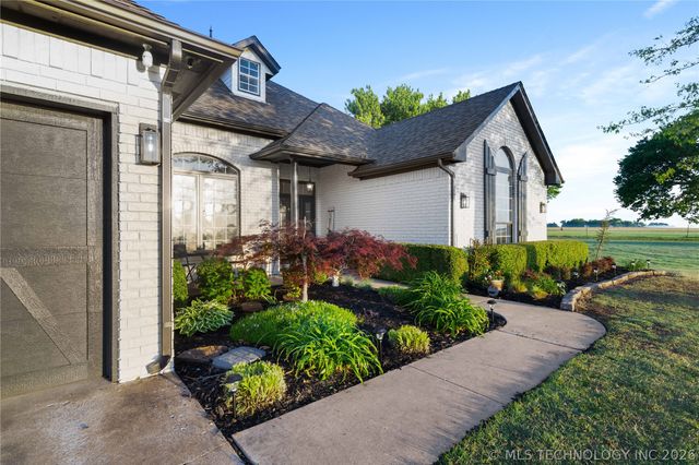 12785 N 280 Road, Okmulgee, OK 74447