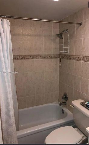 7705 SW 86th St B-211, Miami, FL 33143