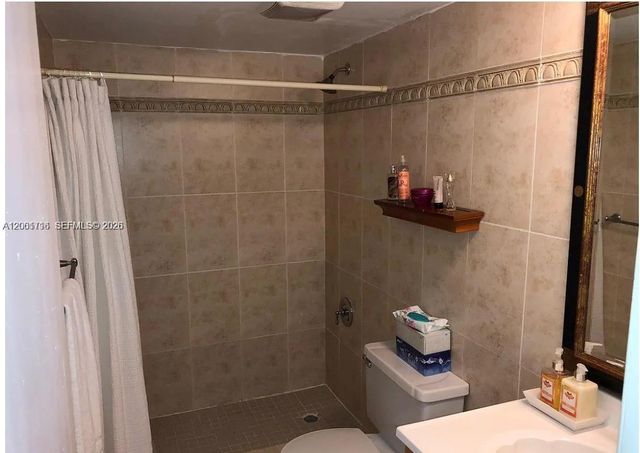 7705 SW 86th St B-211, Miami, FL 33143