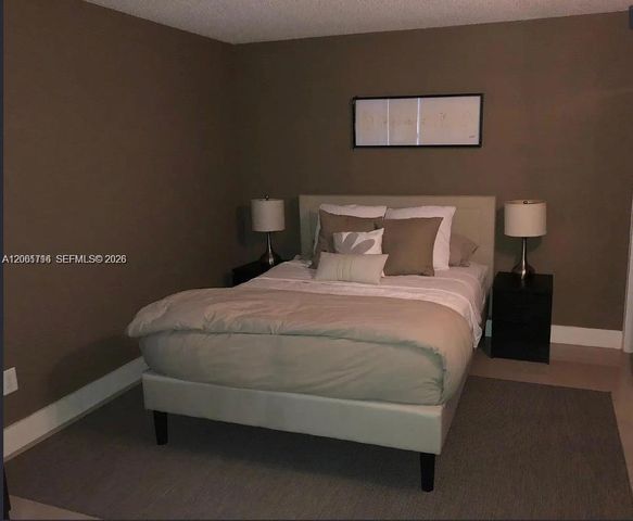 7705 SW 86th St B-211, Miami, FL 33143