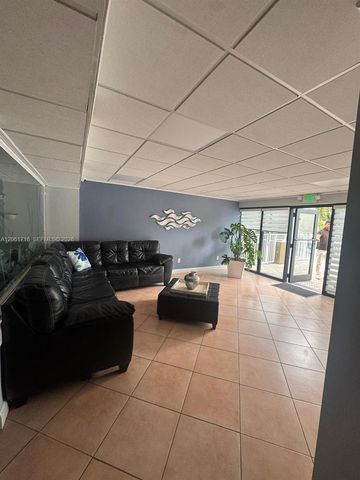 7705 SW 86th St B-211, Miami, FL 33143