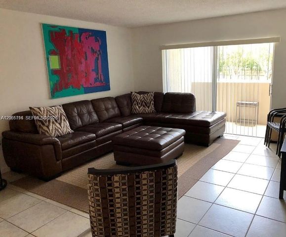 7705 SW 86th St B-211, Miami, FL 33143