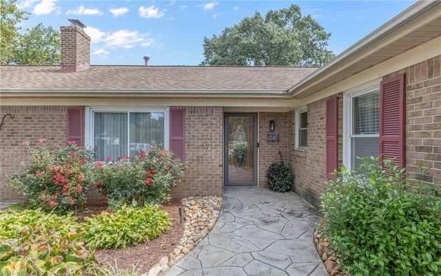 808 Sussex CT, Virginia Beach, VA 23464