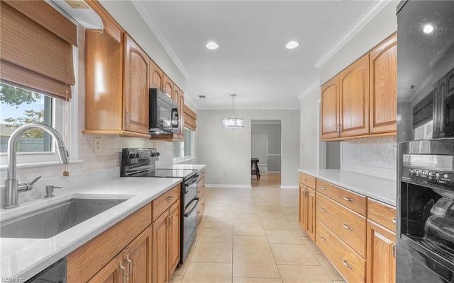 808 Sussex CT, Virginia Beach, VA 23464
