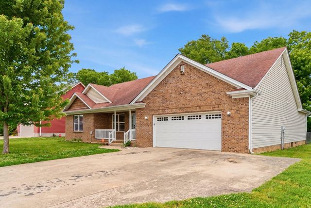 1025 Lanas Lane, Lawrenceburg, KY 40342