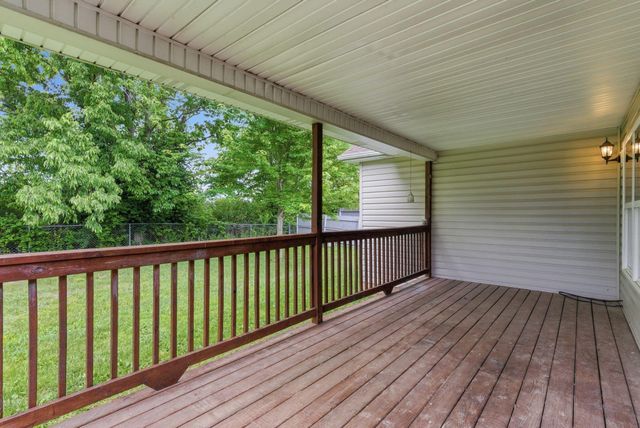 1025 Lanas Lane, Lawrenceburg, KY 40342