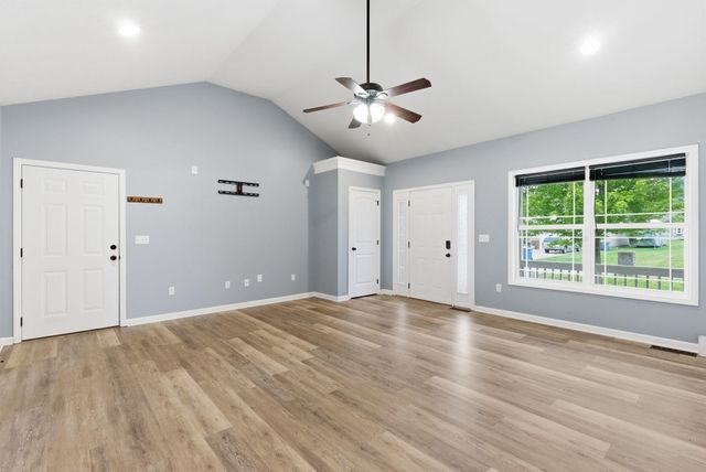 1025 Lanas Lane, Lawrenceburg, KY 40342