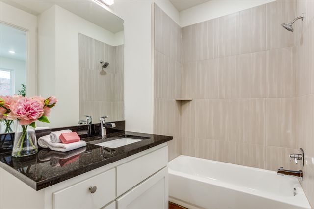 349 College Avenue, Fort Worth, TX 76104