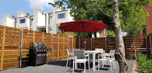 349 College Avenue, Fort Worth, TX 76104