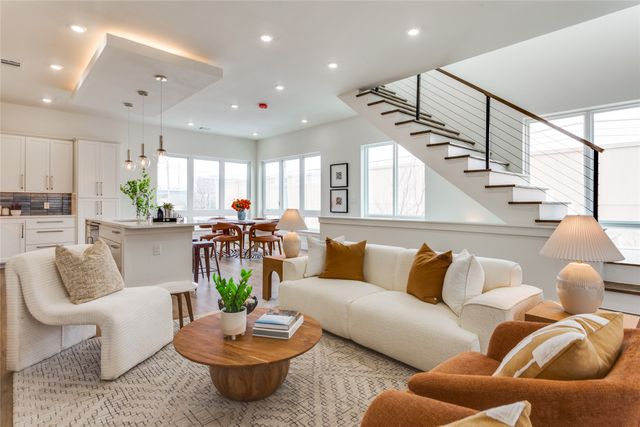 349 College Avenue, Fort Worth, TX 76104