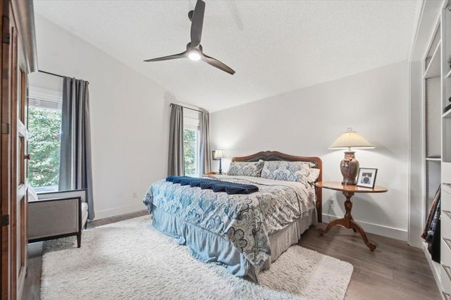 15402 Sussex Drive, Minnetonka, MN 55345