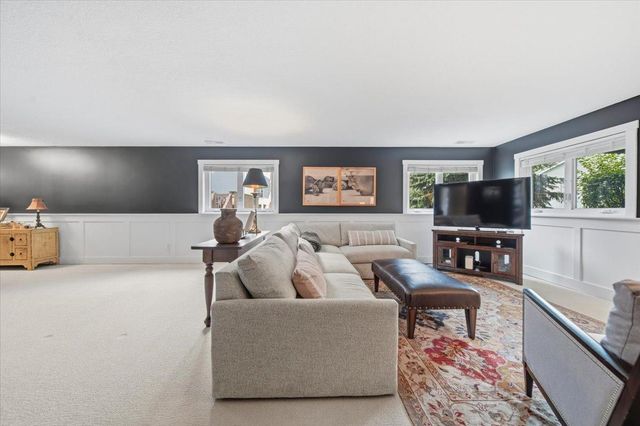 15402 Sussex Drive, Minnetonka, MN 55345