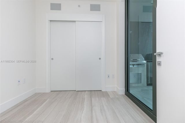 1451 Brickell Ave 905, Miami, FL 33131