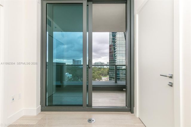 1451 Brickell Ave 905, Miami, FL 33131