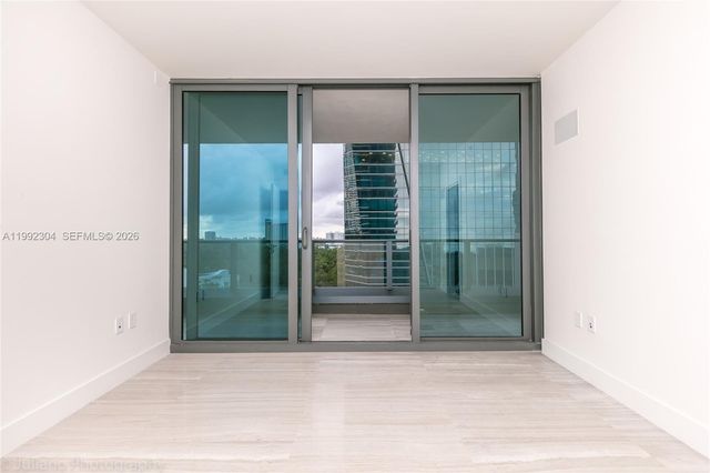 1451 Brickell Ave 905, Miami, FL 33131