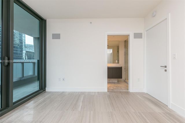 1451 Brickell Ave 905, Miami, FL 33131