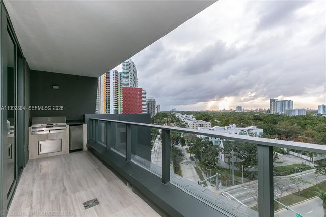 1451 Brickell Ave 905, Miami, FL 33131