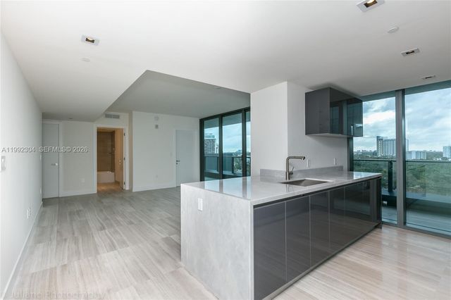 1451 Brickell Ave 905, Miami, FL 33131