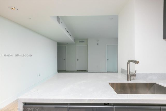 1451 Brickell Ave 905, Miami, FL 33131