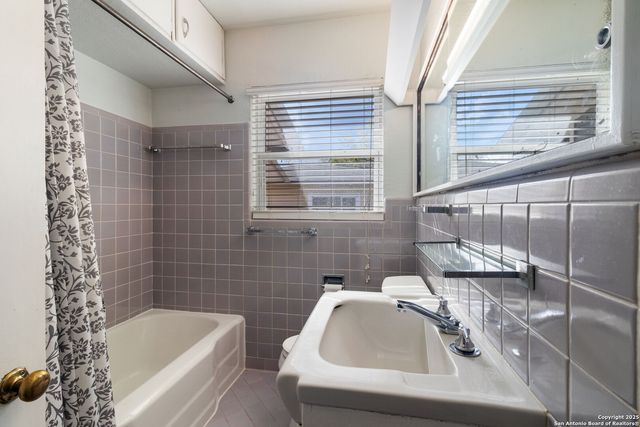 311 KAREN LN A, San Antonio, TX 78209