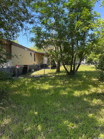 1512 Wisteria Ln, New Braunfels, TX 78130