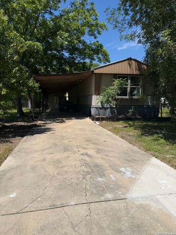 1512 Wisteria Ln, New Braunfels, TX 78130