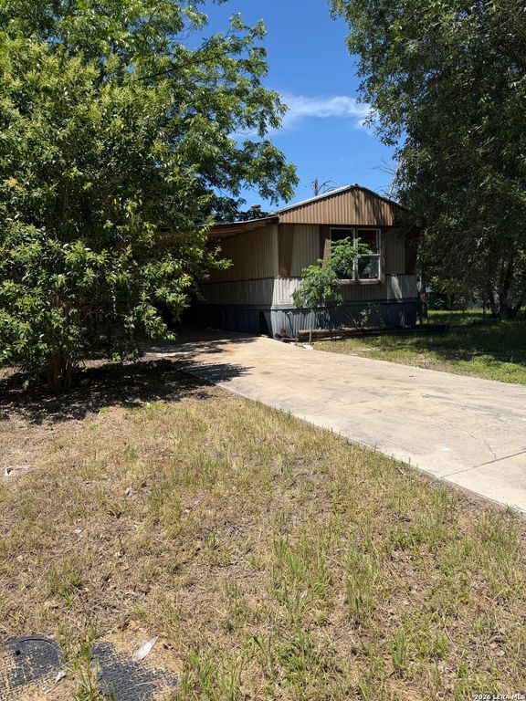 1512 Wisteria Ln, New Braunfels, TX 78130