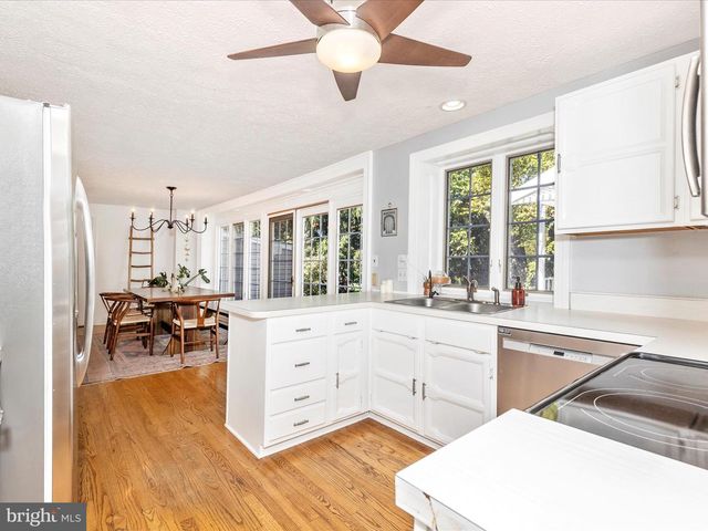 5833 WOODWINDS CIR, Frederick, MD 21703