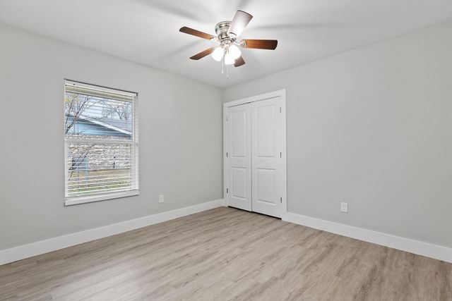 813 Central Ave, Elgin, TX 78621