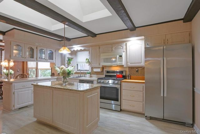 2 Milich Lane, New City, NY 10956