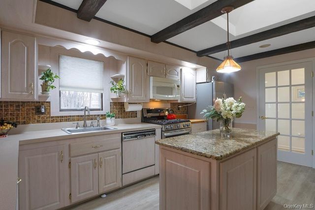 2 Milich Lane, New City, NY 10956