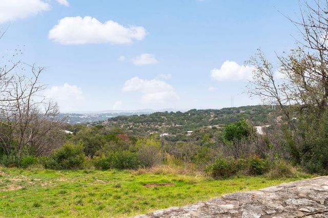 21418 Kathy LN, Spicewood, TX 78669