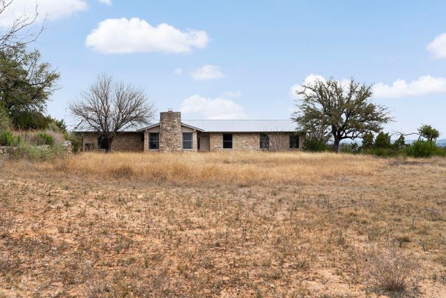 21418 Kathy LN, Spicewood, TX 78669