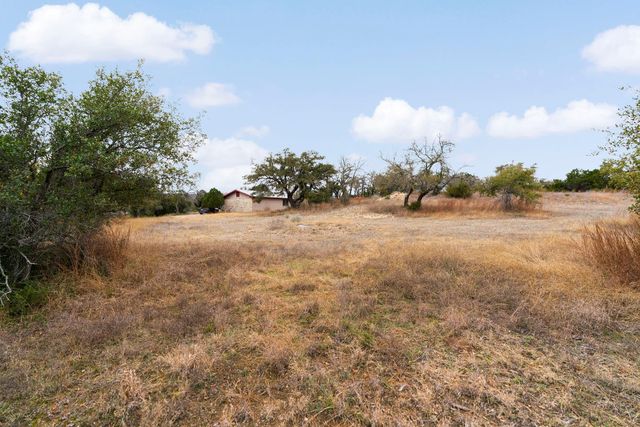 21418 Kathy LN, Spicewood, TX 78669
