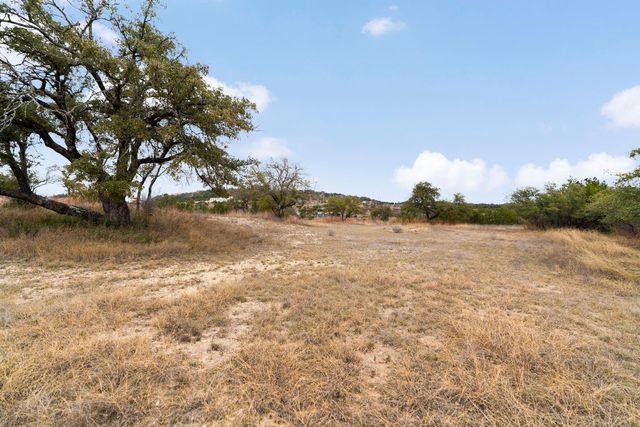 21418 Kathy LN, Spicewood, TX 78669