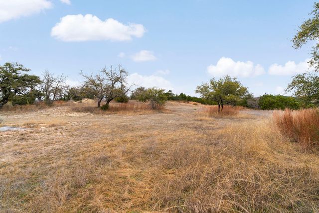 21418 Kathy LN, Spicewood, TX 78669