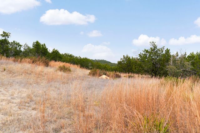 21418 Kathy LN, Spicewood, TX 78669