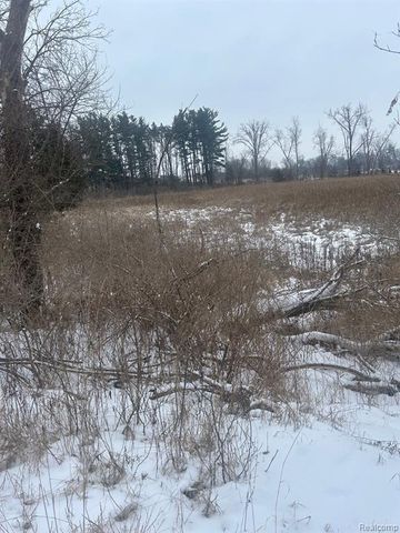 12840 Larkins Road, Brighton, MI 48114