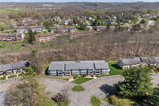323 Ridge Point Cir 24, South Fayette, PA 15017