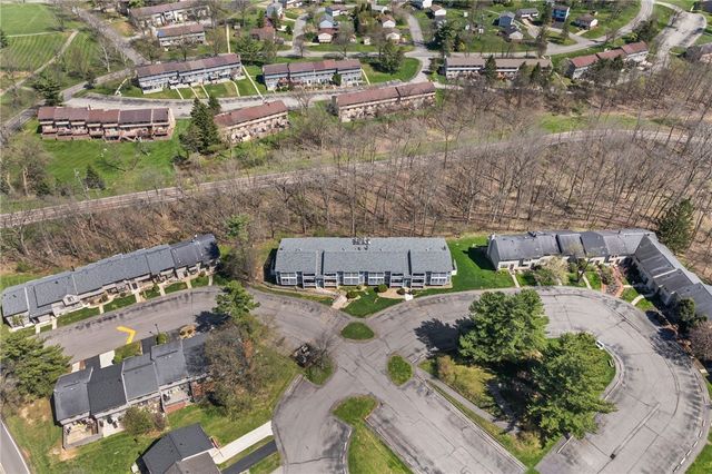 323 Ridge Point Cir 24, South Fayette, PA 15017